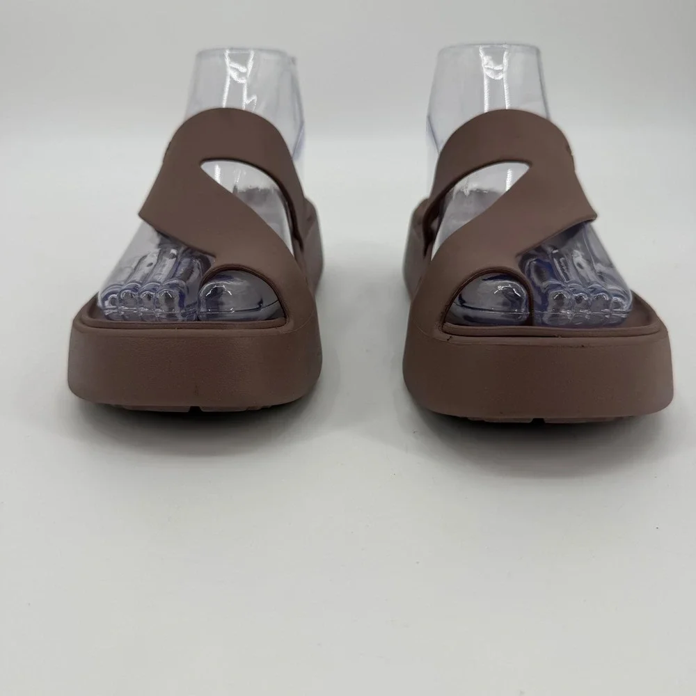 CROCS brooklyn flip